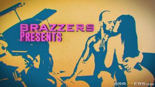 Brazzers - Angela White &Amp; Kagney Linn Karter &Amp; Phoenix Marie Dinner For Cheats