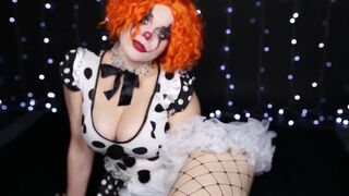 Scarlettfoxplay Clit Tittywise The Squirting Clown Amateur Size